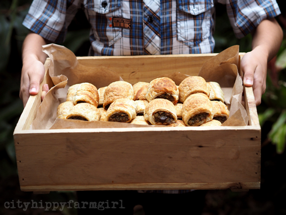 kale sausage rolls || cityhippyfarmgirl